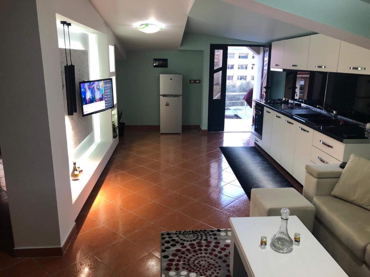 Modern Apartment By Ceni, 爱尔巴桑 外观 照片